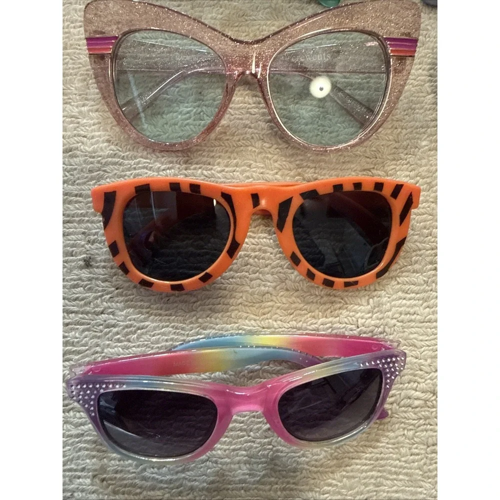 Kids Sunglasses lot of 21-Funny shapes & Styles-Kids parties-Reunions-Fast Ship
